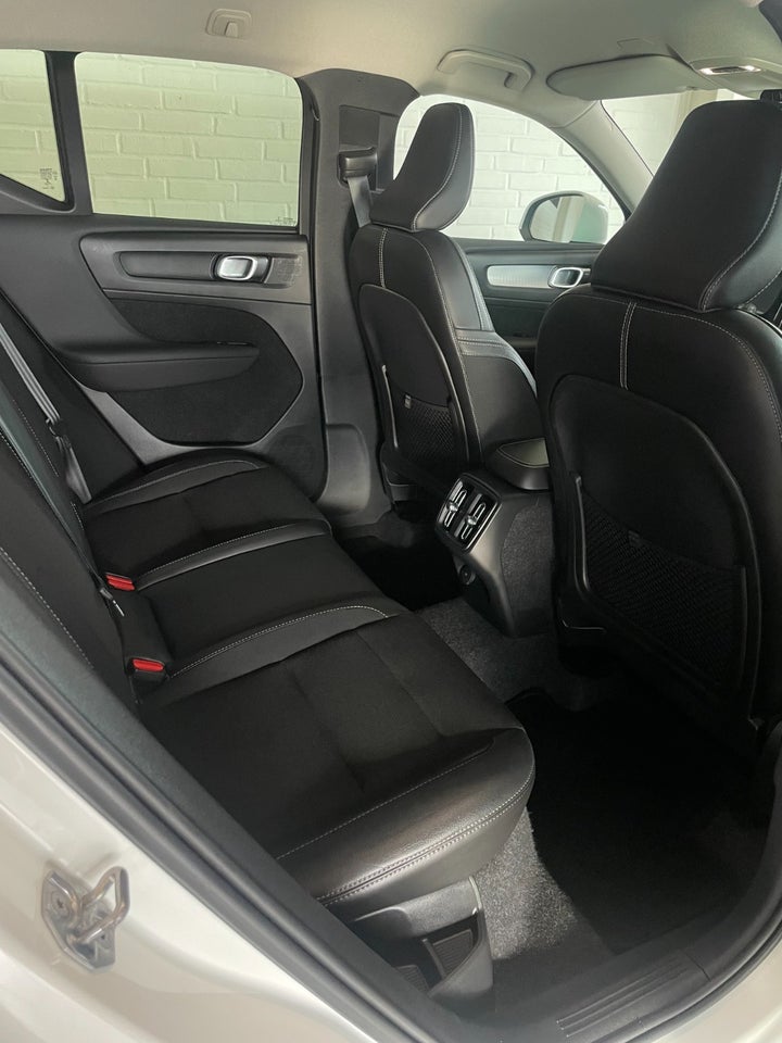 Volvo XC40 2,0 D4 190 Momentum aut. AWD 5d