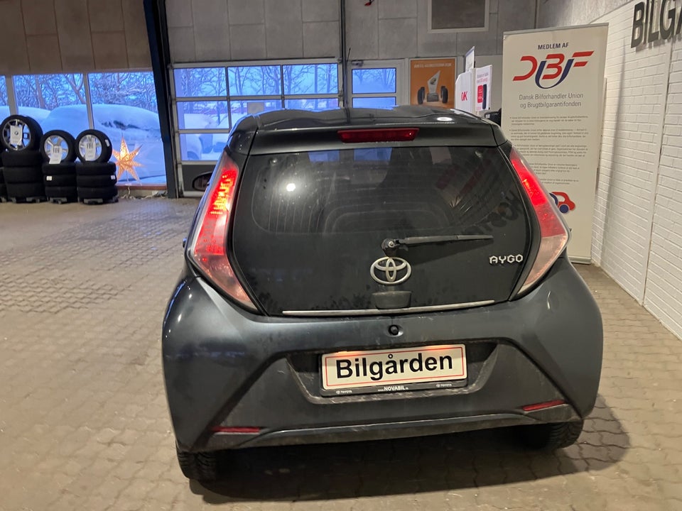 Toyota Aygo 1,0 VVT-i x-play 5d