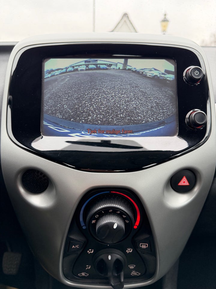 Toyota Aygo 1,0 VVT-i x-touch 5d