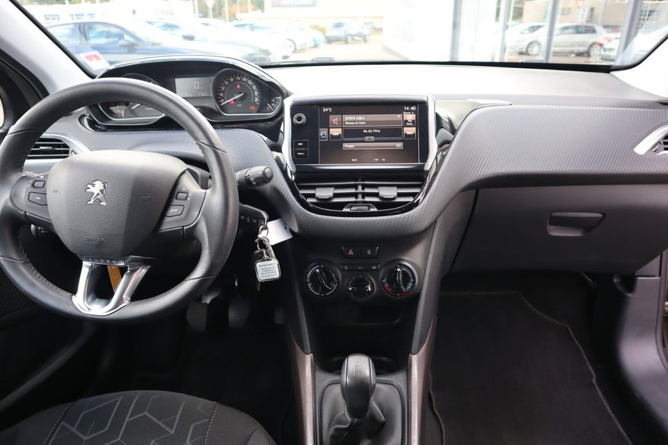 Peugeot 2008 1,2 VTi 82 Style 5d