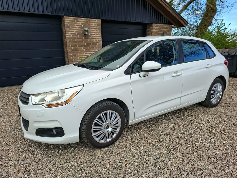 Citroën C4 1,4 VTi Attraction 5d