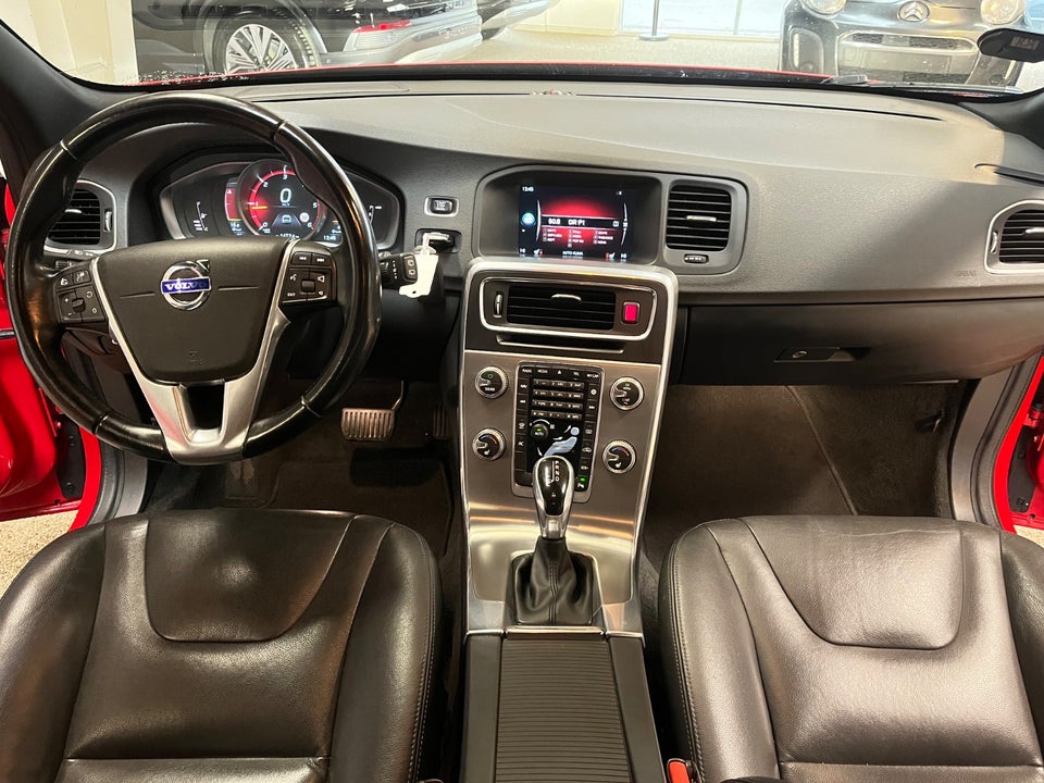 Volvo V60 2,0 D4 190 Summum aut. 5d