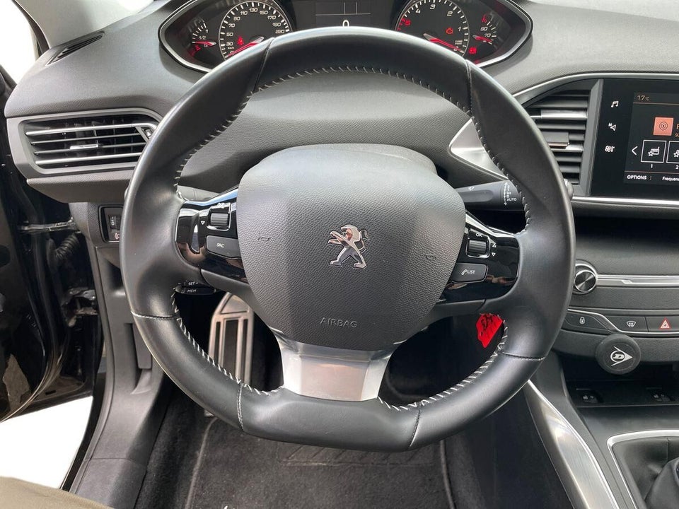 Peugeot 308 1,5 BlueHDi 130 Selection Sky SW 5d