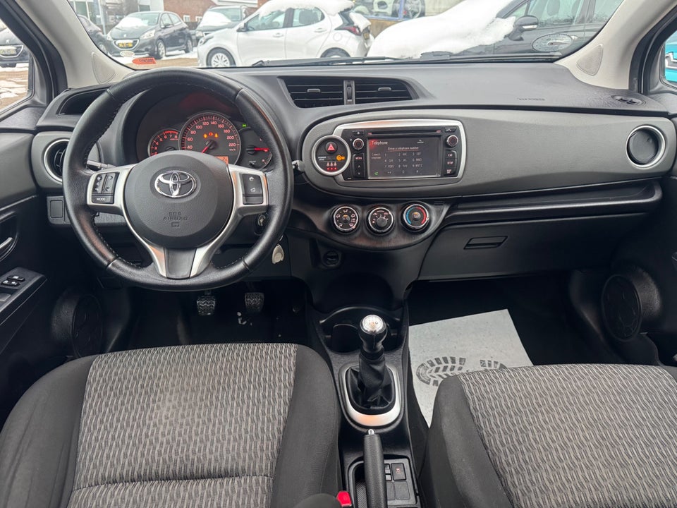 Toyota Yaris 1,0 VVT-i T2 Touch 5d