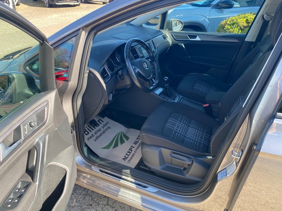 VW Golf Sportsvan 1,6 TDi 110 Lounge 5d