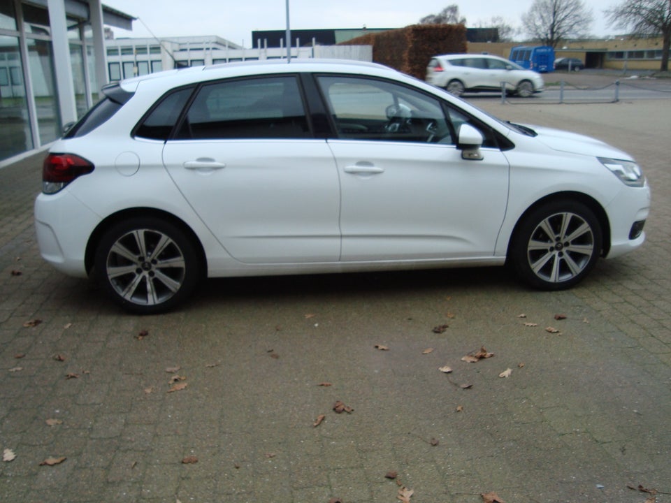 Citroën C4 1,2 PureTech 110 Feel Complet 5d