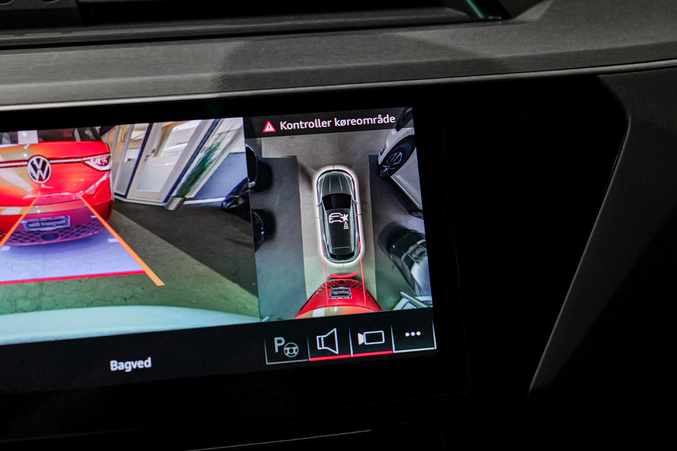 Audi Q8 e-tron 55 S-line quattro 5d