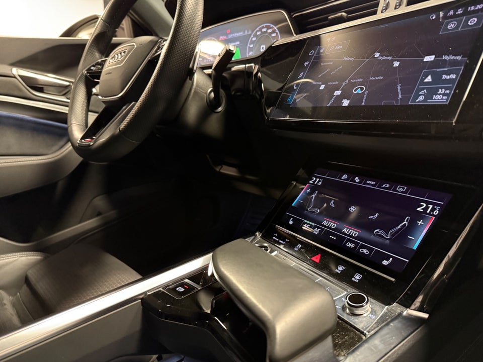 Audi Q8 e-tron 50 S-line quattro 5d