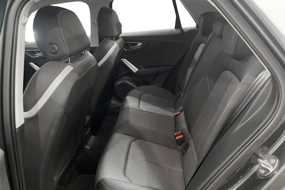 Audi Q2 35 TFSi S-line S-tr. 5d