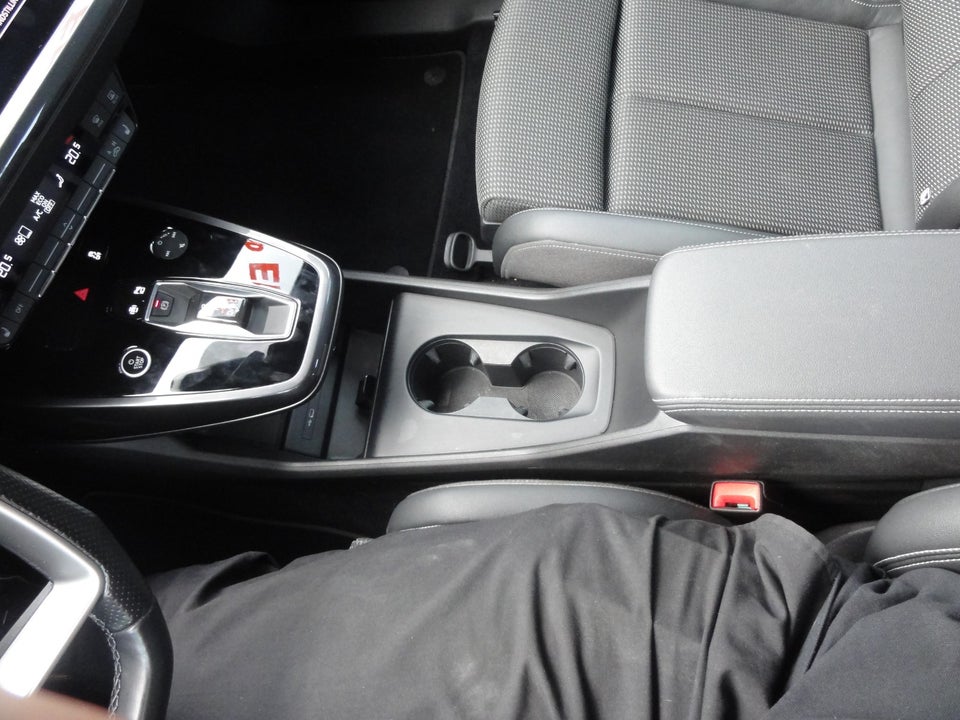 Audi Q4 e-tron 40 S-line 5d