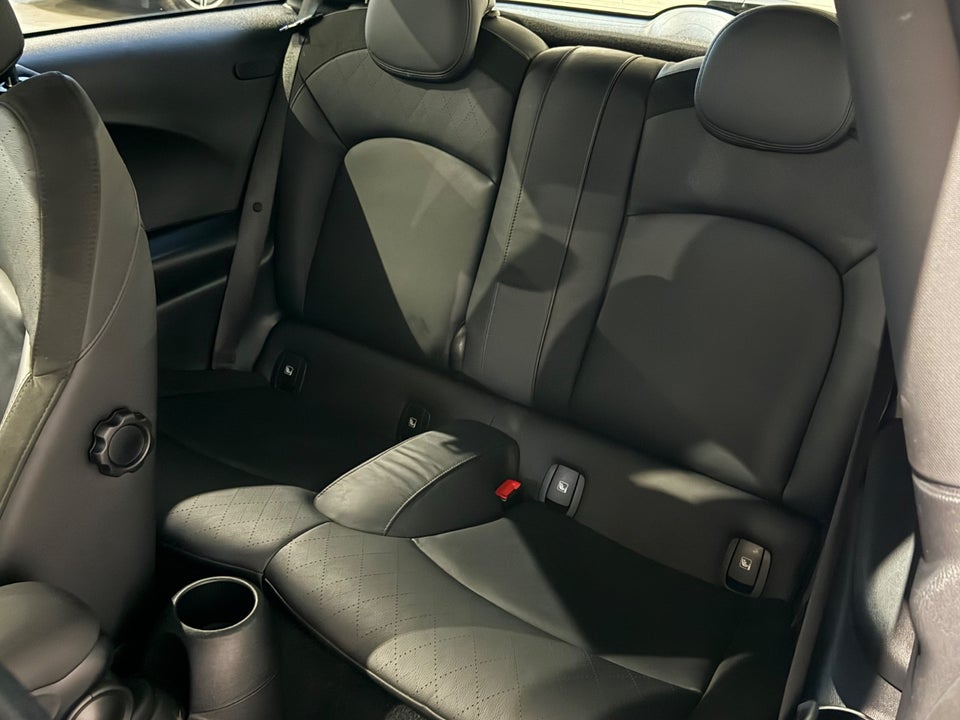 MINI Cooper SE Camden Edition 3d