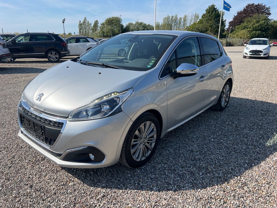 Peugeot 208 1,2 VTi 82 Allure 5d