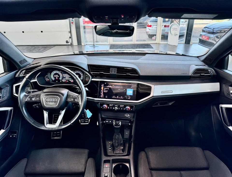 Audi Q3 45 TFSi e S-line plus S-tr. 5d