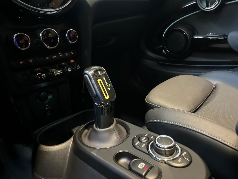 MINI Cooper SE Camden Edition 3d