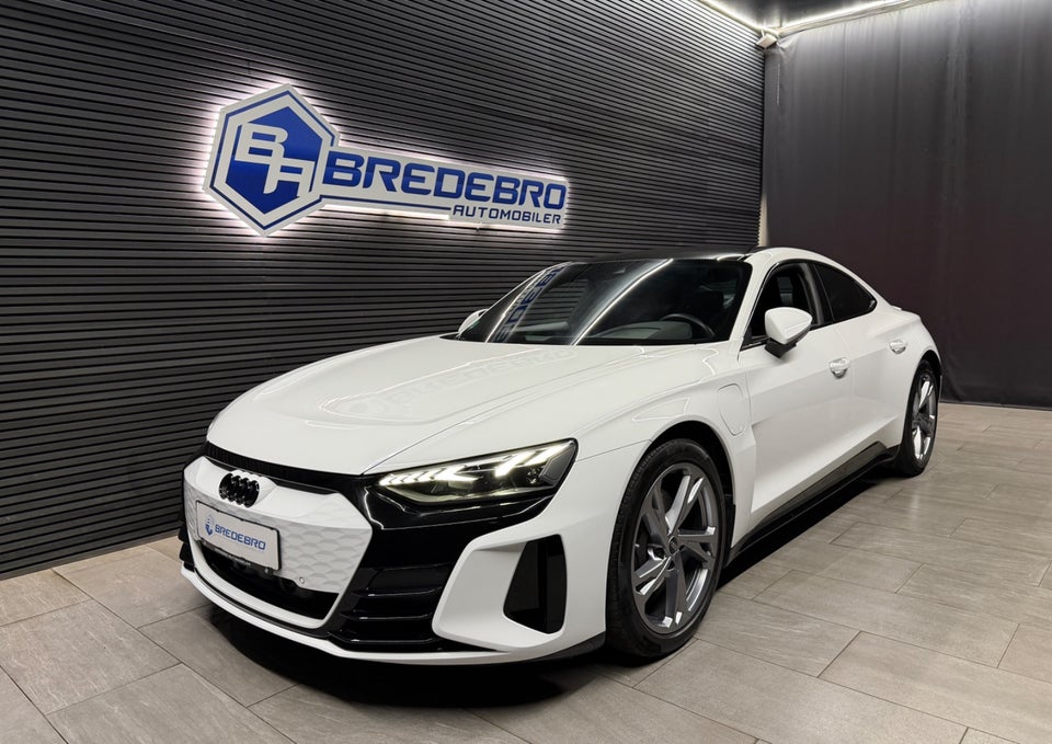 Audi e-tron GT pro quattro 4d