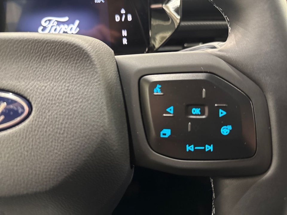 Ford Explorer 77 Premium Extended Range 5d