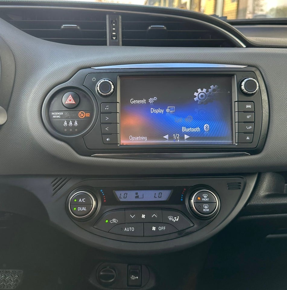 Toyota Yaris 1,5 Hybrid H2 Premium e-CVT 5d