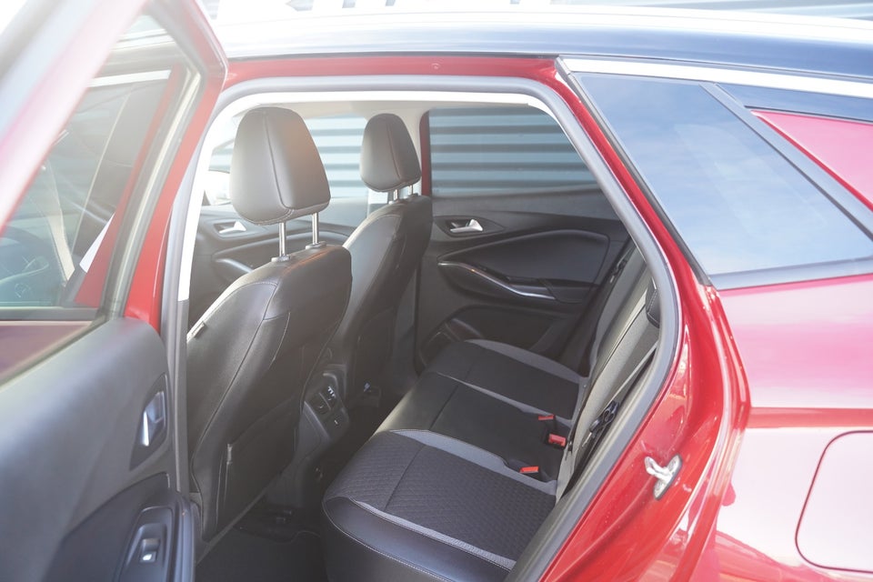 Opel Grandland X 1,6 Hybrid Ultimate aut. 5d