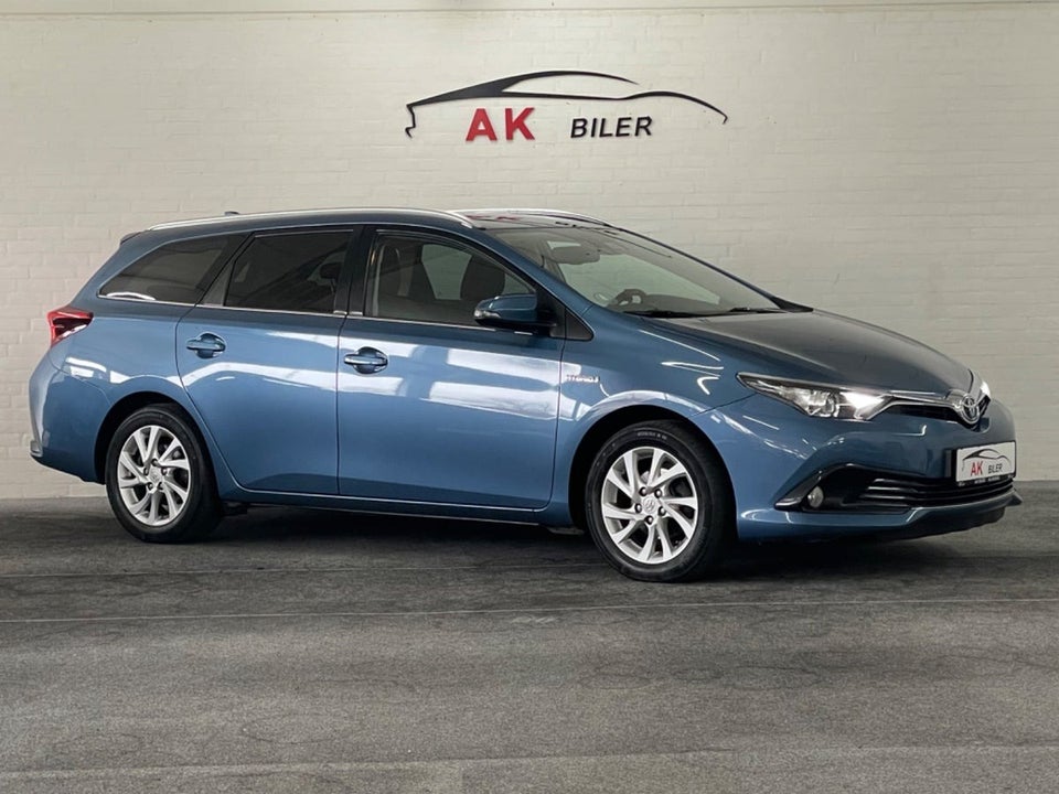 Toyota Auris 1,8 Hybrid H2 Comfort Touring Sports CVT 5d