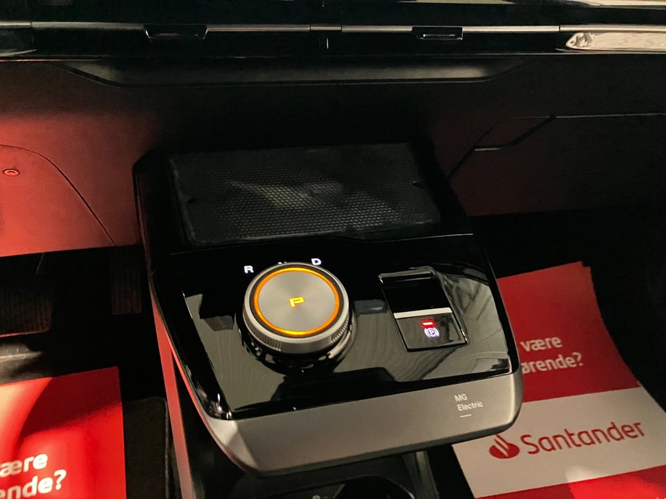 MG 4 77 Luxury Extended Range 5d