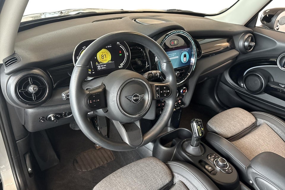 MINI Cooper SE Classic Trim 3d