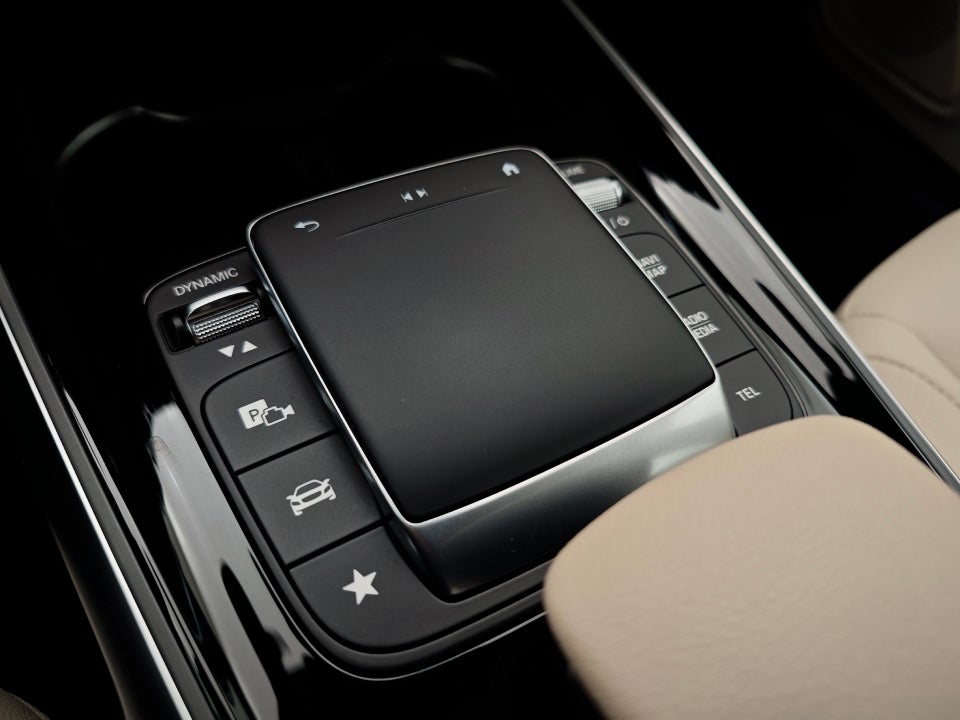 Mercedes EQB300 Sport 4Matic 5d