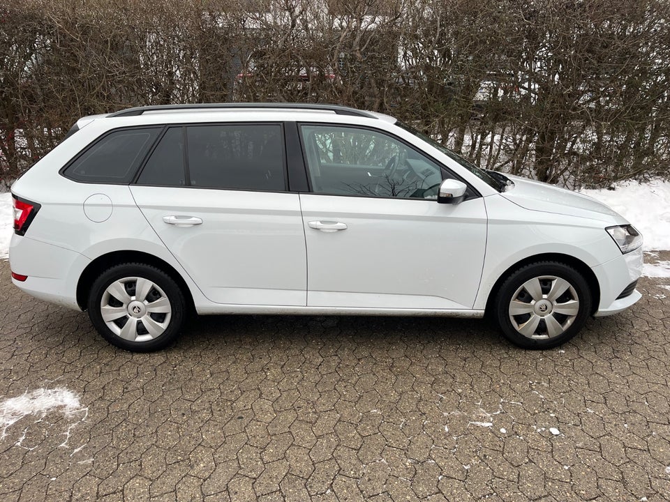 Skoda Fabia 1,0 MPi 60 Ambition Combi 5d
