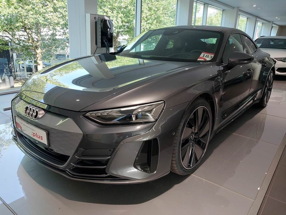 Audi e-tron GT quattro 4d