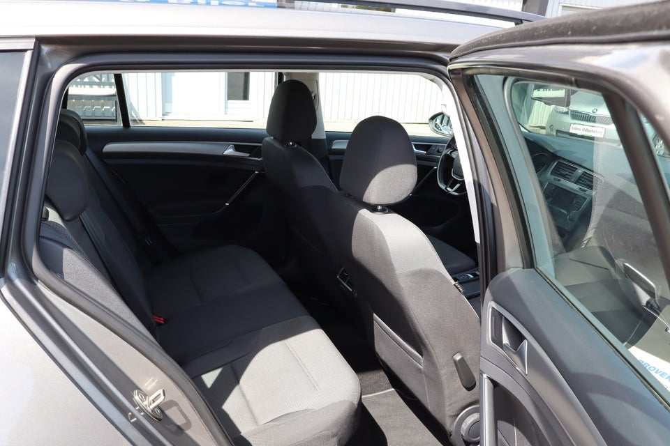 VW Golf VII 1,4 TSi 122 Comfortline Variant BMT 5d