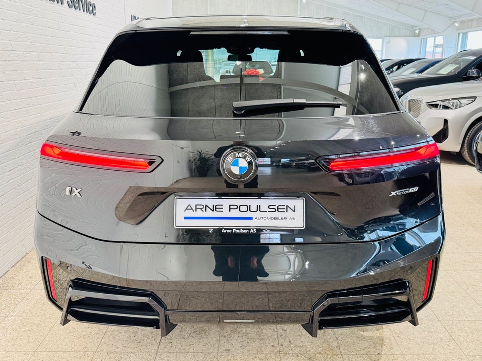 BMW iX xDrive60 M-Sport Pro 5d