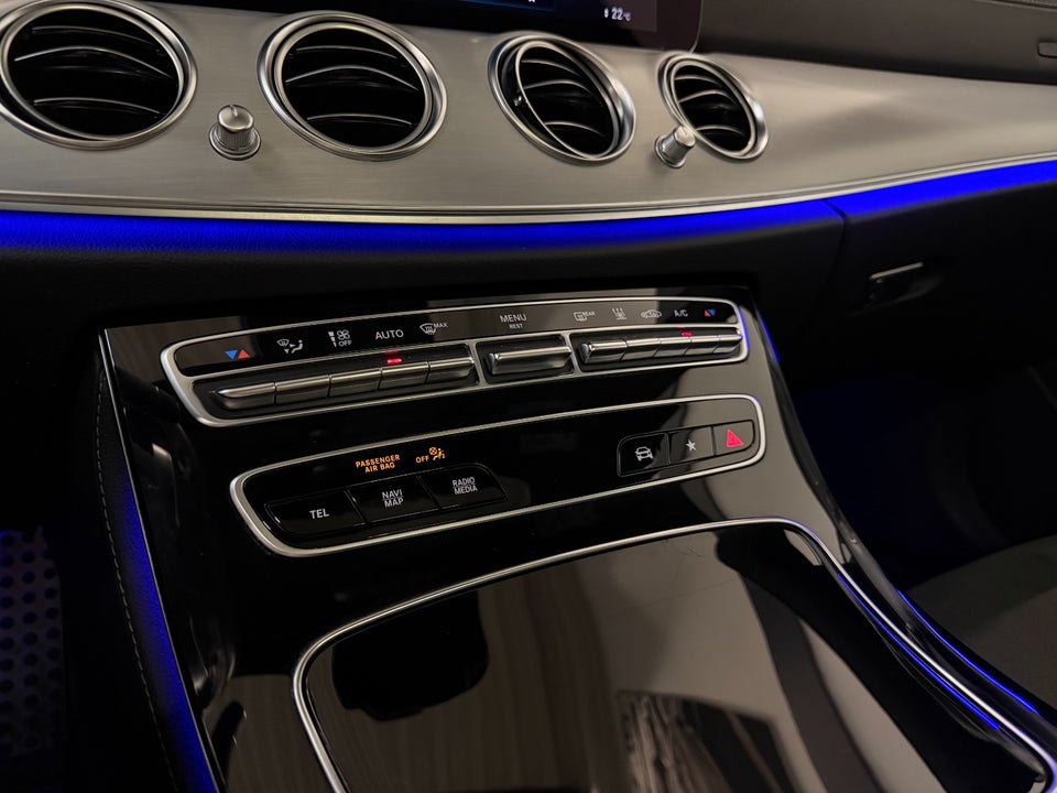 Mercedes E300 e 2,0 AMG Line stc. aut. 5d