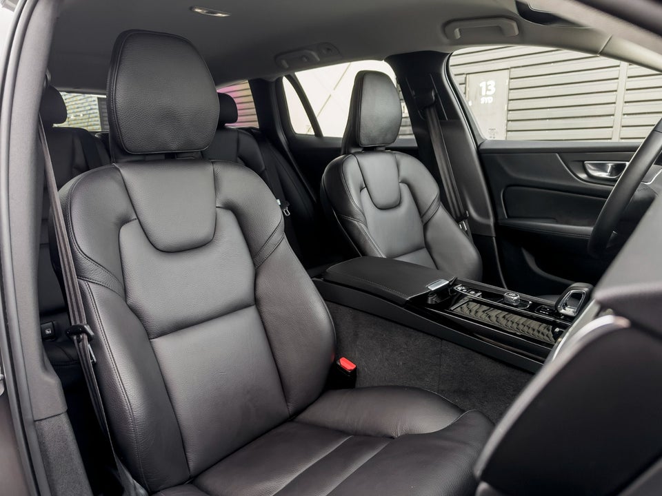 Volvo V60 2,0 T6 ReCharge Plus Bright aut. AWD 5d