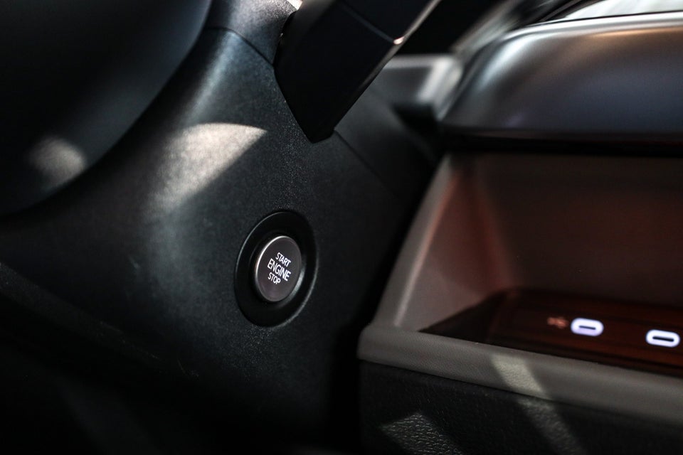 VW ID.Buzz 77 Pro SWB 5d