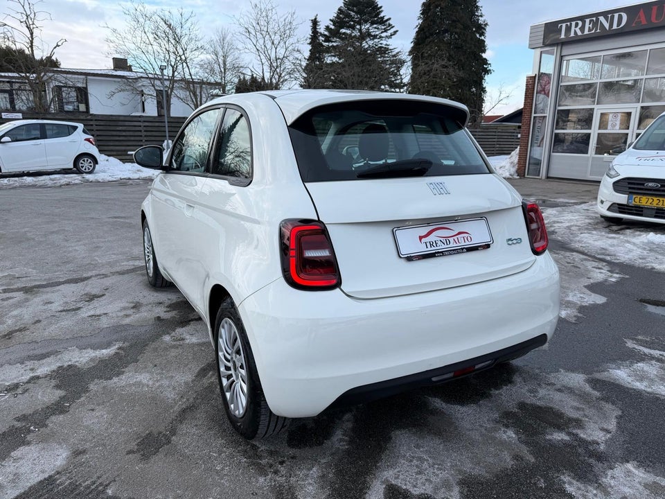 Fiat 500e 42 Icon 3d