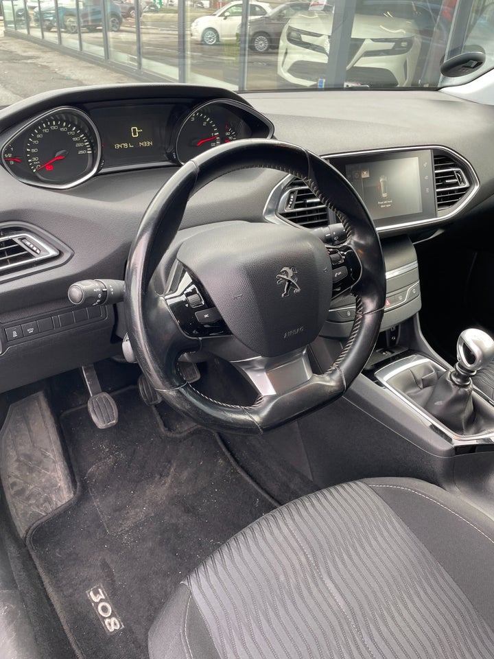 Peugeot 308 1,6 BlueHDi 120 Active SW 5d