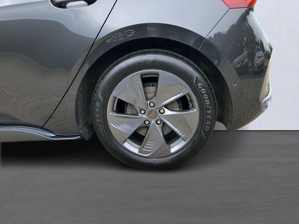 Cupra Born 58  5d