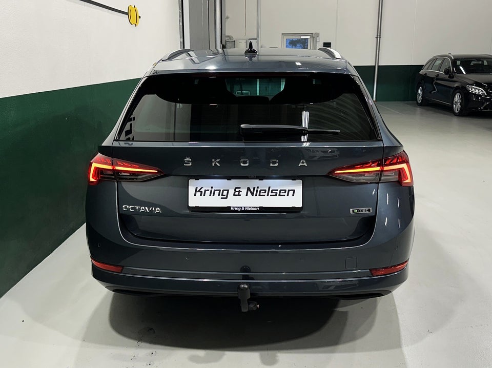 Skoda Octavia 1,5 eTSi 150 Business Executive Combi DSG 5d