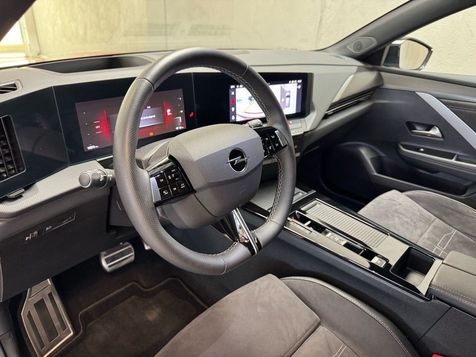 Opel Astra-e 54 GS Sports Tourer 5d