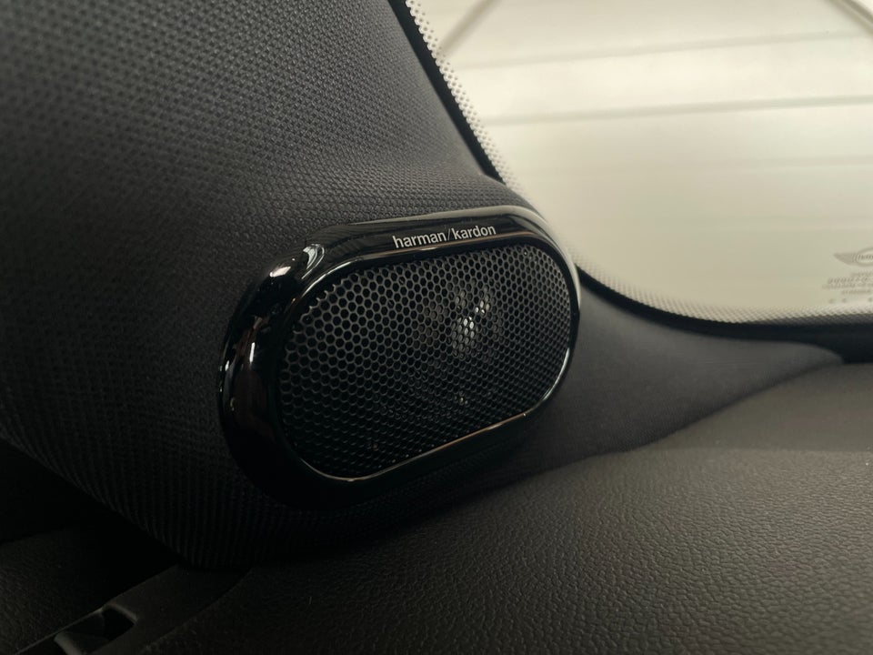 MINI Cooper SE Maximise 3d