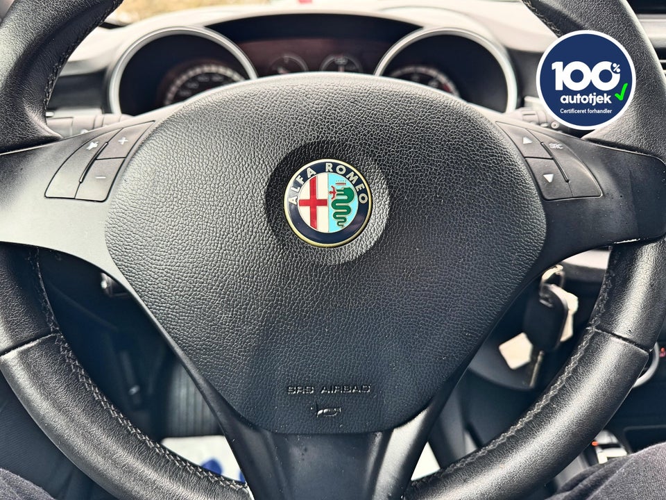 Alfa Romeo Giulietta 1,4 Turbo 120 Distinctive 5d