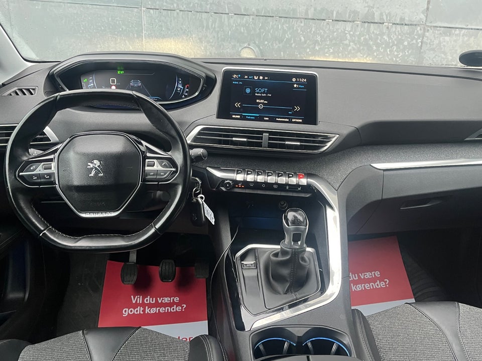 Peugeot 3008 1,2 e-THP 130 Allure 5d