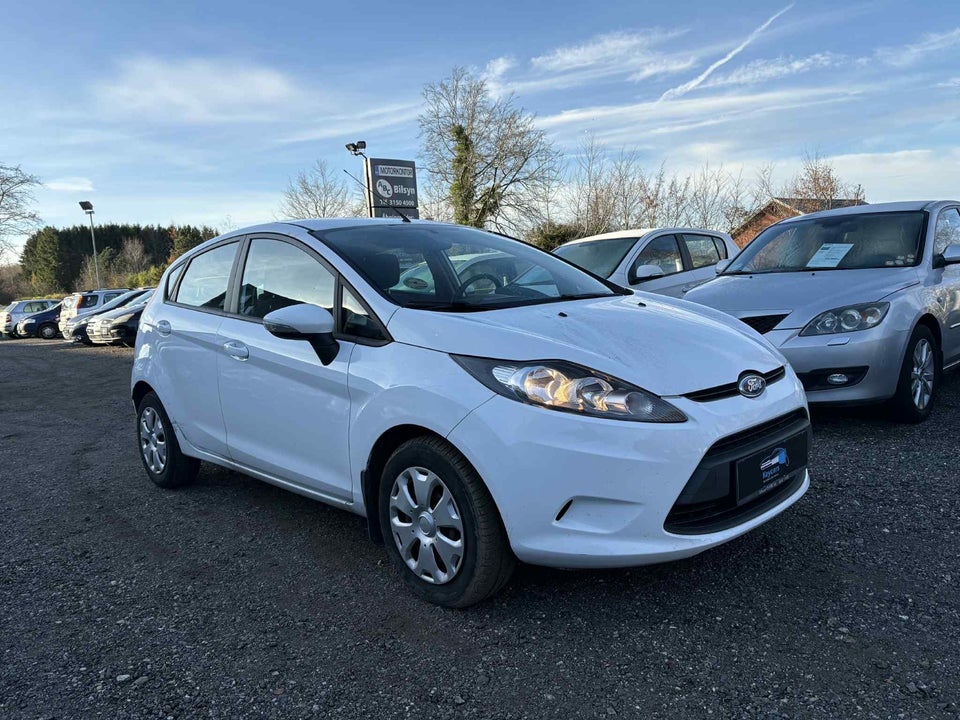 Ford Fiesta 1,25 82 Ambiente 5d