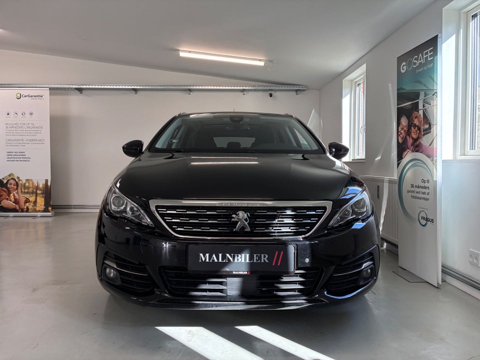 Peugeot 308 1,5 BlueHDi 130 Selection Sky SW EAT8 5d