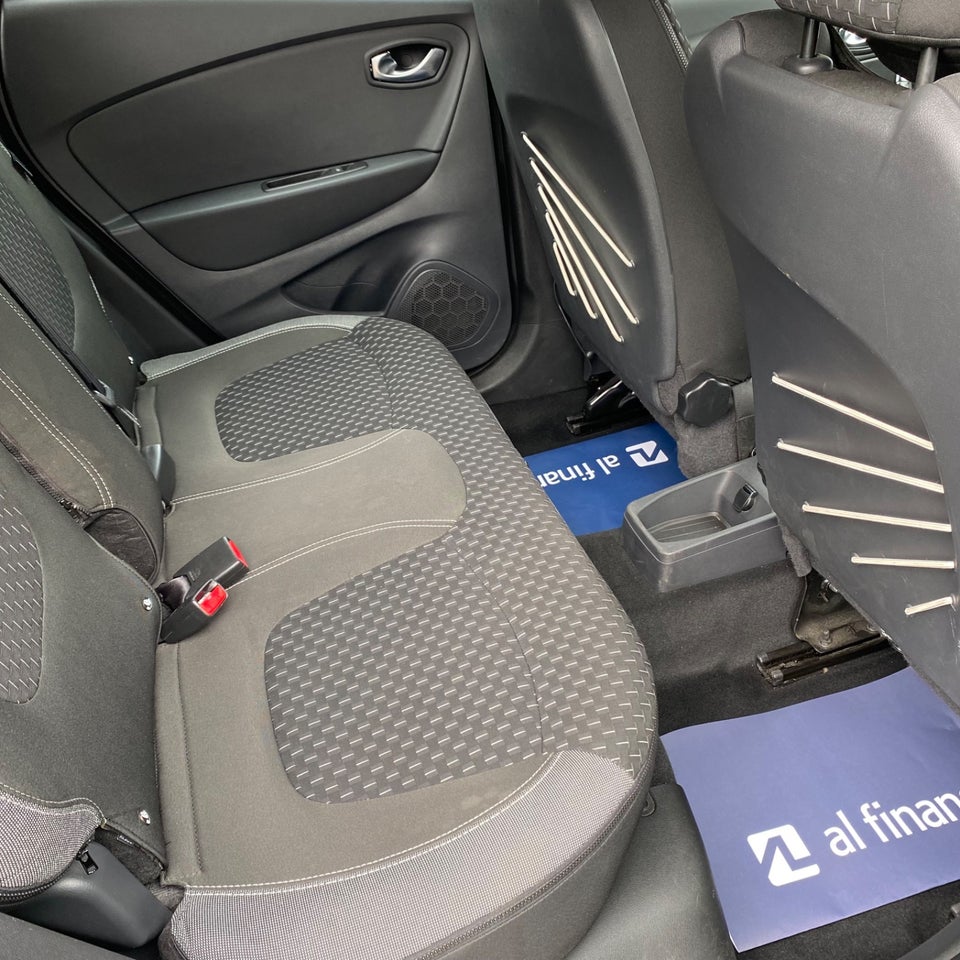 Renault Captur 1,5 dCi 90 Intens EDC 5d