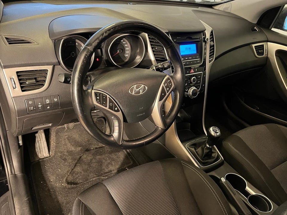 Hyundai i30 1,4 CVVT Comfort XTR CW 5d