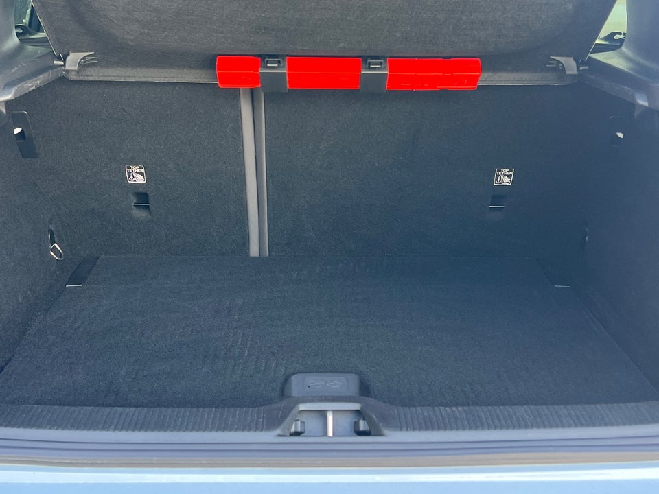 Volvo EX30 Extended Range Plus 5d