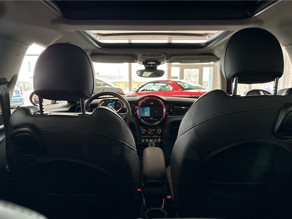 MINI Cooper SE Classic Trim 3d