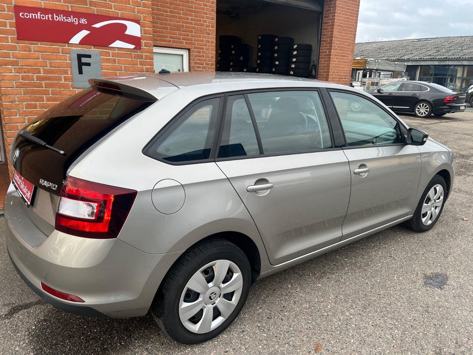 Skoda Rapid 1,2 TSi 90 Style Spaceback 5d