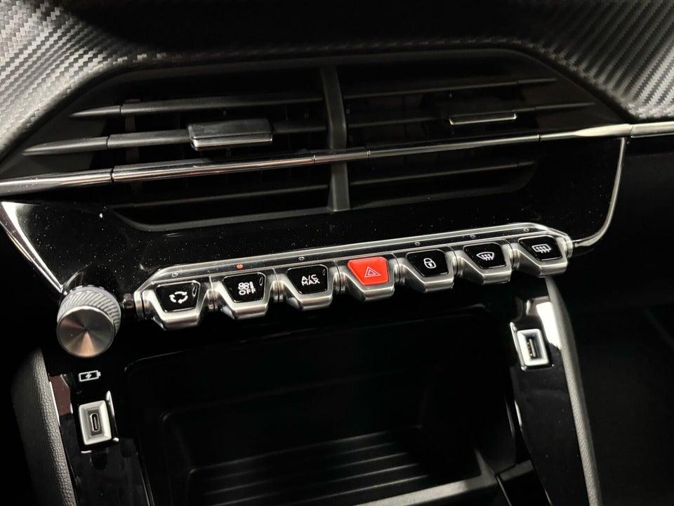Peugeot e-208 50 Active 5d