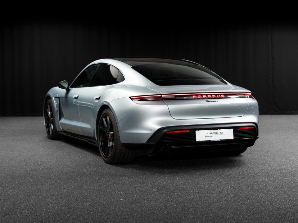Porsche Taycan Performance+ Black Edition 4d